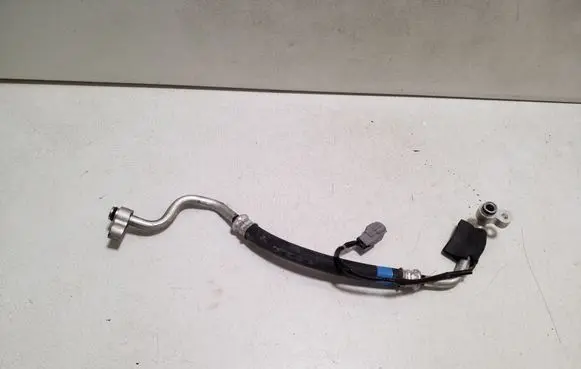 Toyota C-HR II Air conditioning (A/C) pipe/hose 