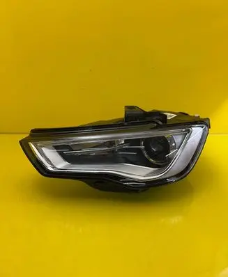 Audi A3 S3 8V Headlight/headlamp 8V0941005