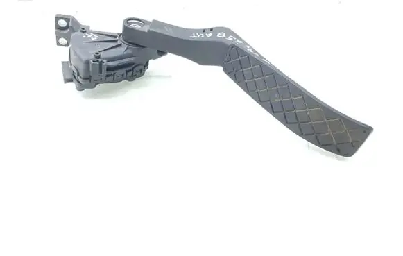 Volkswagen Touareg I Accelerator throttle pedal 7L6723507A