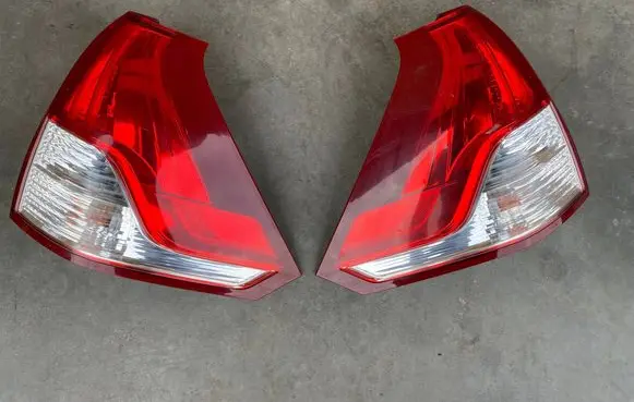 Honda CR-V Rear/tail lights 690W01089X09