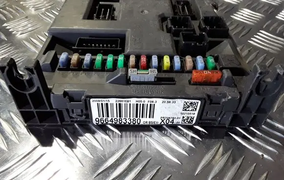 Peugeot 207 Comfort/convenience module 9664983380