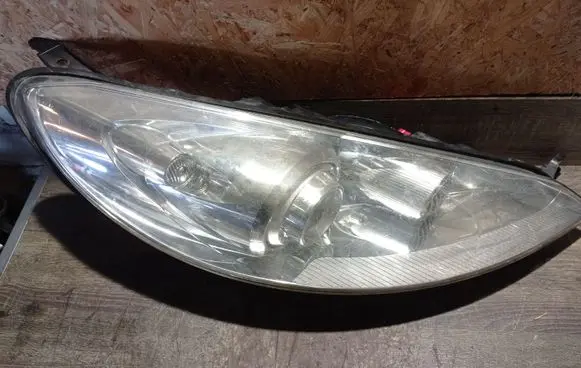 Peugeot 407 Headlight/headlamp