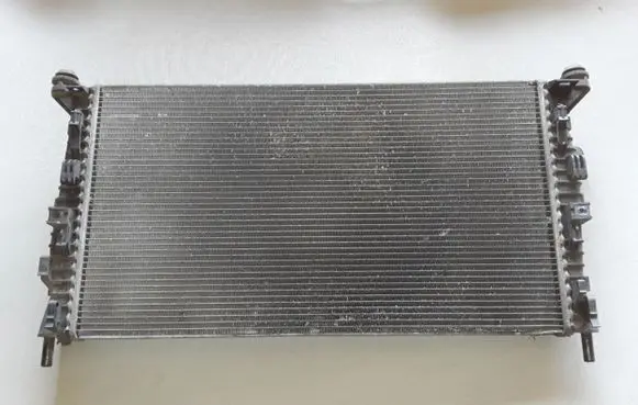 Volvo V50 Coolant radiator 3M5H8005TK