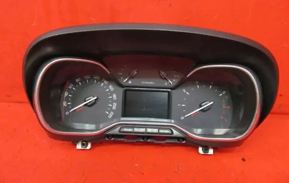 Citroen C3 Aircross Speedometer (instrument cluster) 9831121380