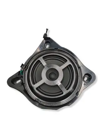 Mercedes-Benz C W205 Subwoofer speaker A2058201900 15102015 12344347