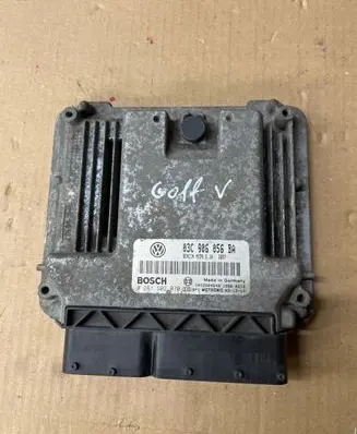 Volkswagen Golf V Engine control unit/module 03C906056BA 1039S04640 0261S02070