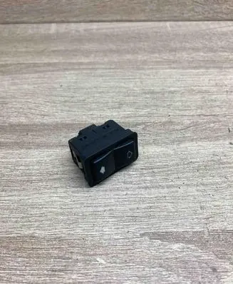 BMW 5 E39 Electric window control switch 8368974