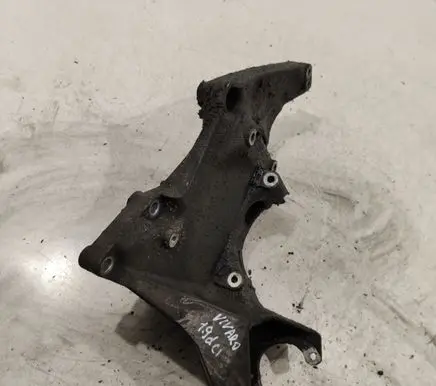Opel Vivaro Engine mounting bracket 8200183234
