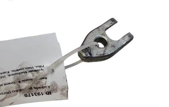 Renault Scenic II - Grand scenic II Fuel Injector clamp holder