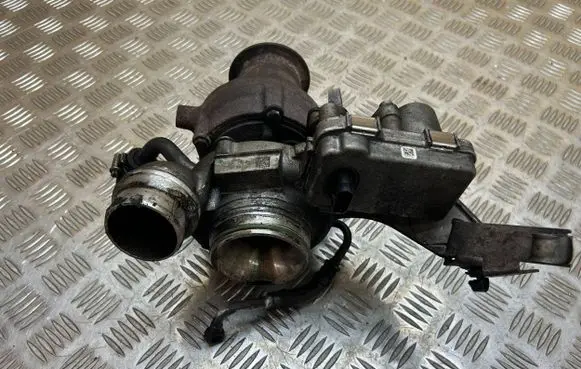 BMW 1 F20 F21 Turbo 8518204