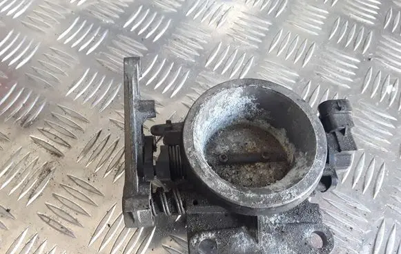 Renault Scenic I Throttle valve 7700875435
