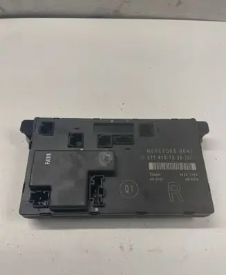 Mercedes-Benz E W211 Door control unit/module 2118707026 00401702