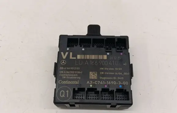 Mercedes-Benz CLA C117 X117 W117 Door control unit/module A1669004102