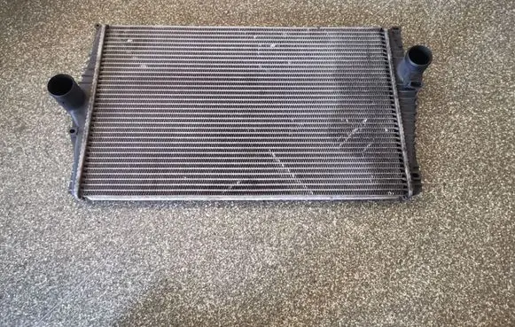 Volvo XC90 Intercooler radiator 30748808