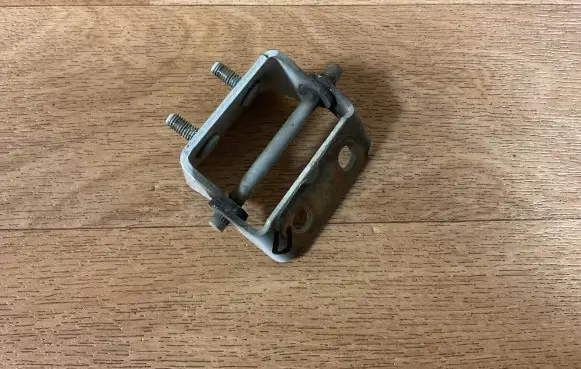 Ford Mondeo Mk III Tailgate/trunk/boot hinge