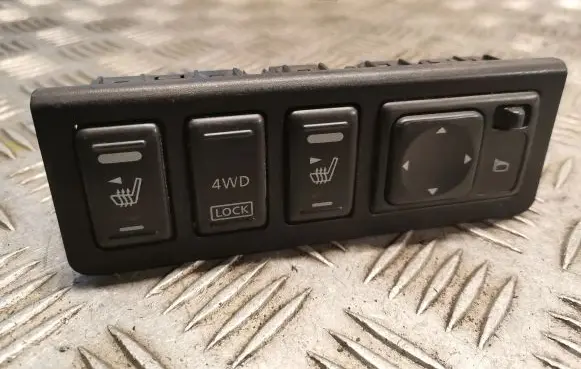 Nissan Murano Z50 A set of switches 