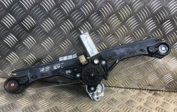Mercedes-Benz C W203 Rear door window regulator with motor 2038202942