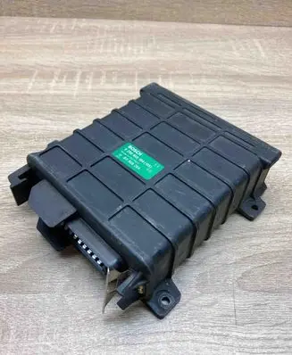 Audi 80 90 S2 B4 Engine control unit/module ECU 881906264 0280800104