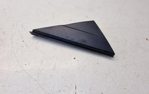 Hyundai Tucson TL Front door glass trim molding 86180D3000