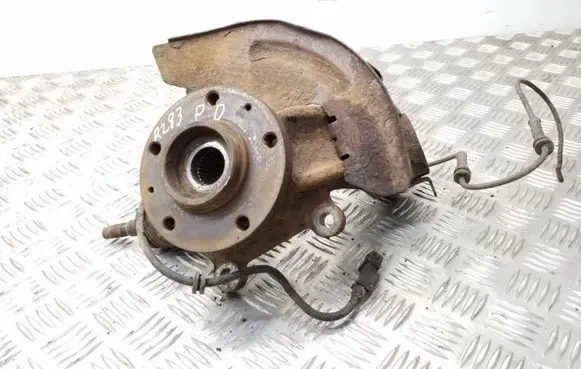 Peugeot 607 Front wheel hub spindle knuckle