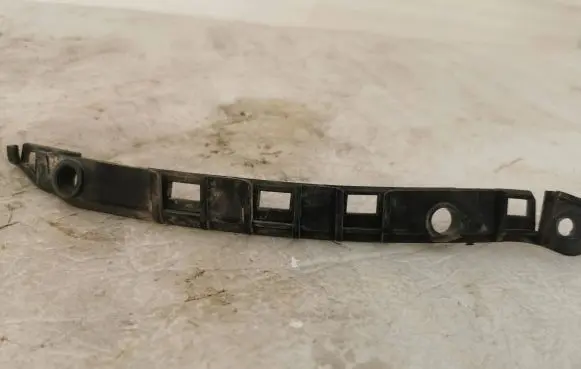 Mercedes-Benz B W246 W242 Bumper support mounting bracket corner 