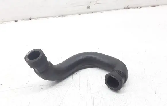Mercedes-Benz 200 300 W123 Engine coolant pipe/hose