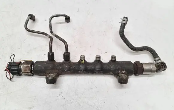 Toyota Corolla Verso AR10 Fuel main line pipe JG001865
