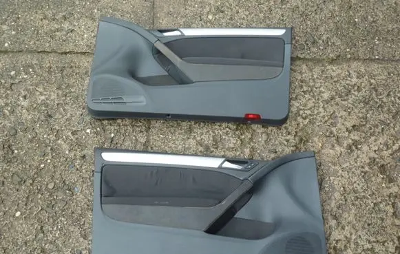 Volkswagen Golf VI Front door card panel trim
