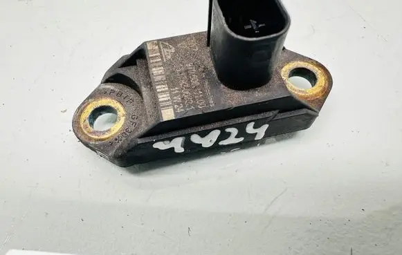 Porsche Panamera (970) Airbag deployment crash/impact sensor 97060611100 15179200731
