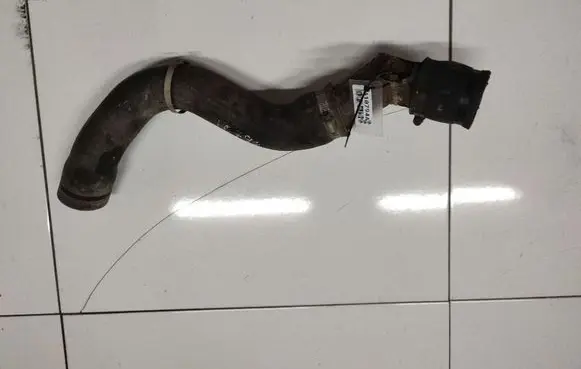 Intercooler hose/pipe