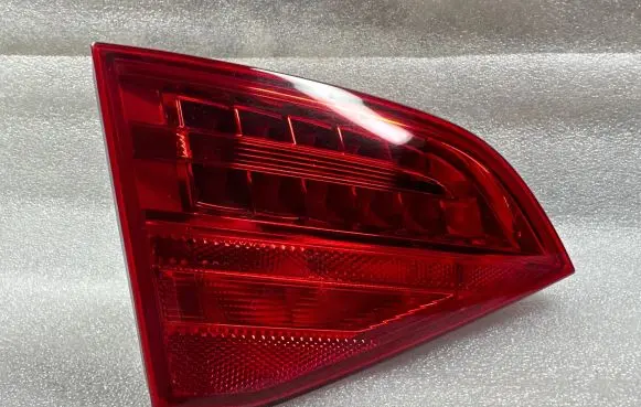 Audi A4 S4 B8 8K Tailgate rear/tail lights 8K9945093B 020911