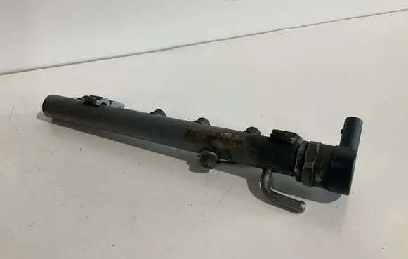 Mercedes-Benz E W211 Fuel main line pipe A6420700495 07183007811