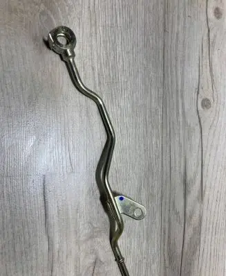 Toyota Hilux VIII Fuel line pipe