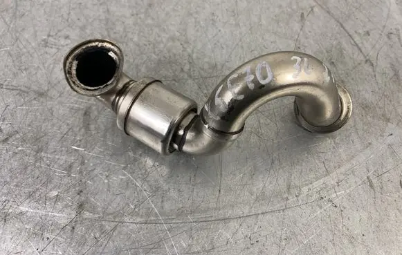 BMW X5 E70 Engine coolant pipe/hose