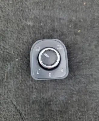 Volkswagen PASSAT B7 Wing mirror switch 5K0959565