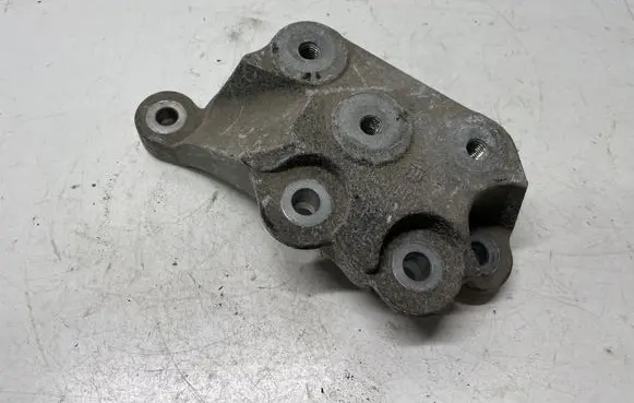 Opel Astra K Engine mounting bracket 13364007
