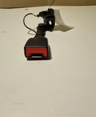 Rear seatbelt buckle