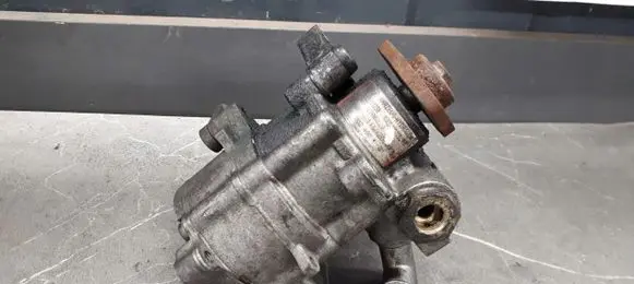 Mercedes-Benz S W220 Power steering pump 0024661801