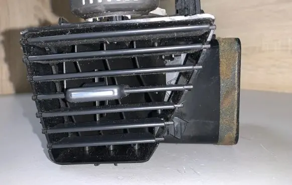 Renault Laguna III Dashboard side air vent grill/cover trim 1001022
