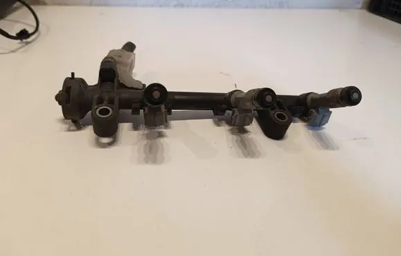 Peugeot 107 Fuel main line pipe 238140Q010A 232500Q010