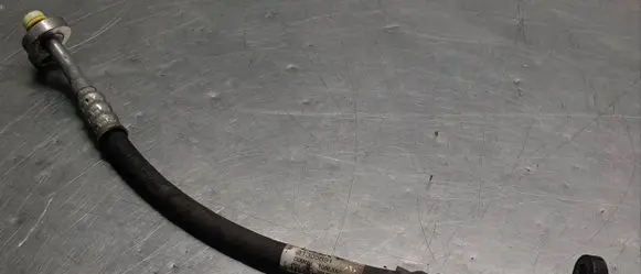 Volvo V70 Air conditioning (A/C) pipe/hose 31305891