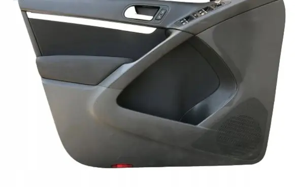 Volkswagen Tiguan Front door card panel trim 5N0867011