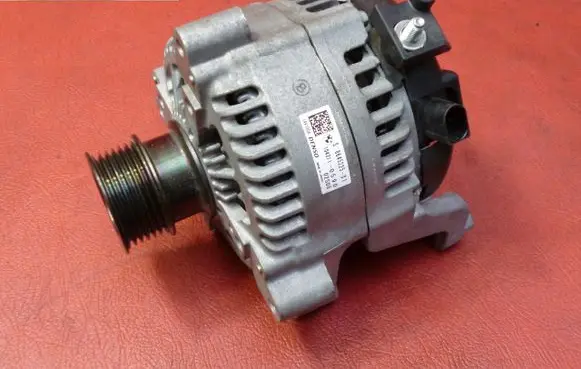 BMW 1 F20 F21 Generator/alternator 8645325