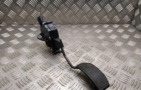Toyota Prius (XW30) Accelerator throttle pedal 7811012040 1988007830