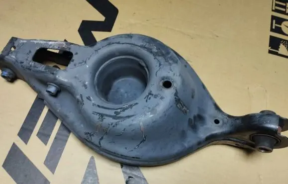 Acura MDX II Rear upper control arm/wishbone