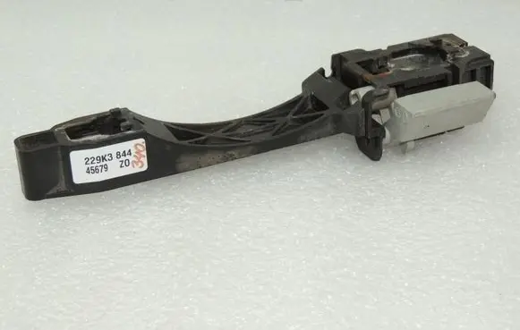 Nissan Navara D40 Front door exterior handle/bracket 80610EB30B