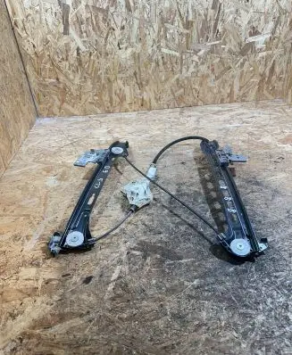 Mercedes-Benz CLS C219 Rear door window regulator with motor A2197300846