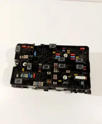 Chrysler Pacifica Fuse module 68233193AD 6578081649D