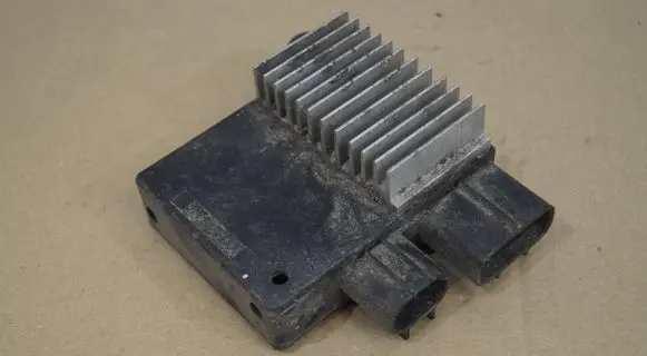 Mazda CX-5 Coolant fan relay 4993003580