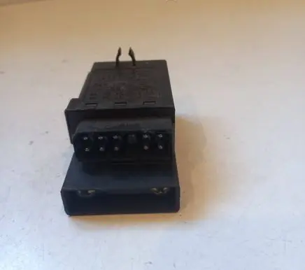 BMW 3 E36 Glow plug pre-heat relay 12212243562 72RB500 2243562